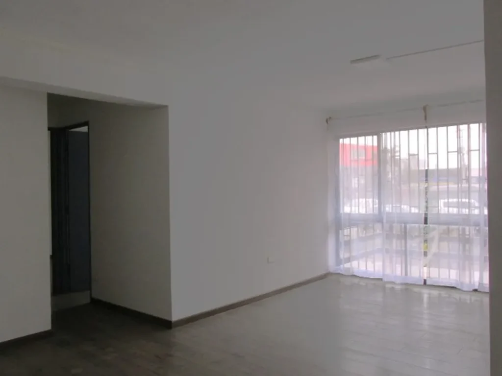 Venta de departamento ubicado en Villa Pedro Lagos sector Panamericana Norte, departamento recién remodelado, ubicado en 1er. piso.