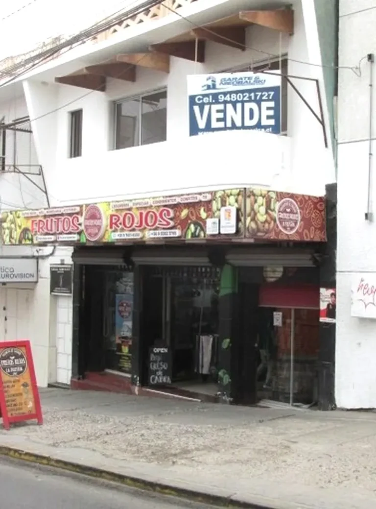 Venta de propiedad, ubicada en pleno centro de la ciudad de Arica, en calle Baquedano entre calle 21 de Mayo y calle 18 de septiembre.
