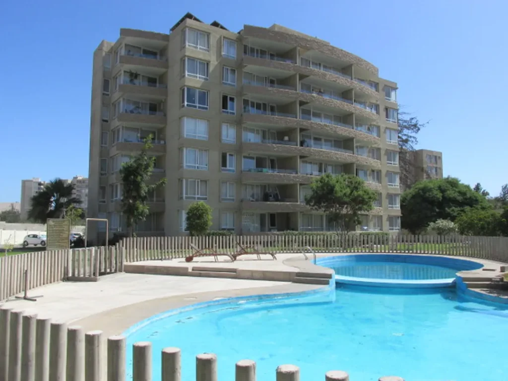 Venta excelente departamento ubicado en segundo piso Edificio Valle Azapa ubicado a pasos de Rotonda Azapa, sector entrada de Azapa, construcciones modernas con excelentes instalaciones.