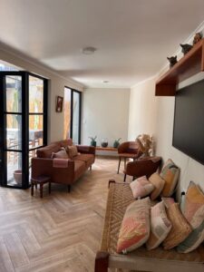 PRECIOSA CASA COMPLETAMENTE REMODELADA EN CONDOMINIO LAS PALMAS I - foto 8