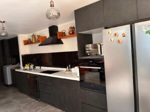 PRECIOSA CASA COMPLETAMENTE REMODELADA EN CONDOMINIO LAS PALMAS I - foto 16